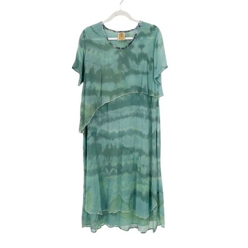 Uru women hand dyed silk - uru,