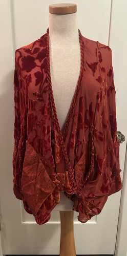 Uru vintage rust orange floral - vintage,